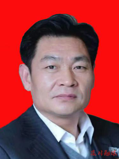 时兴荣,男,52岁,中共党员,周口市淮阳区四通镇时庄村党支部书记.