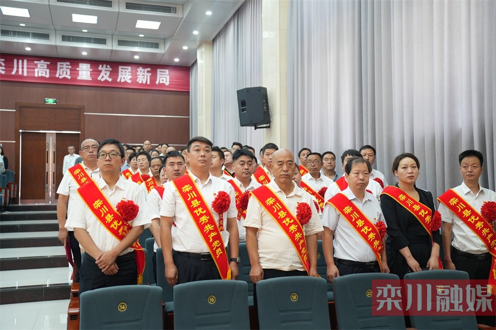 8b4f6cb7d3d744839278a4c5f9864661_shui.jpg