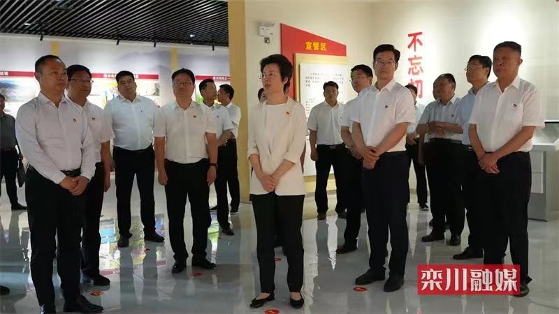fe35fb3b6374c14c57c071e456f1caf.jpg